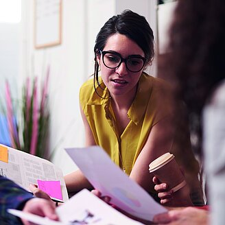 Creative Brainstorming Meeting – © monkeybusinessimages / iStock.com