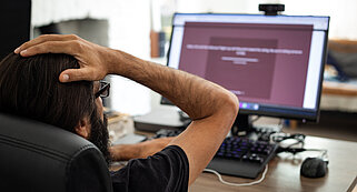 Technostress: Definition, Merkmale, Ursachen, Maßnahmen